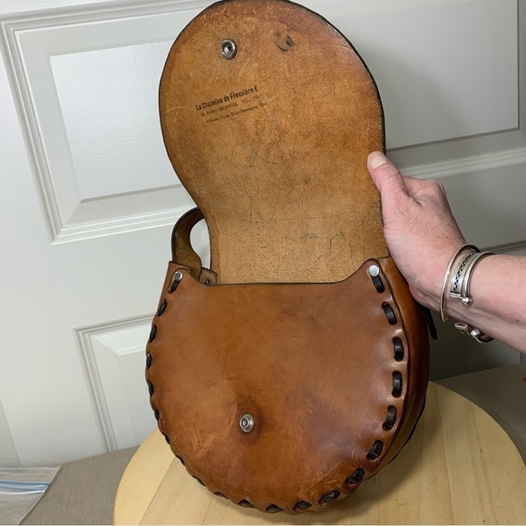 VTg Brown leather Saddle Shoulder Bag Canadian Handmade Carved Trees Landscapes - Picture 8 of 16